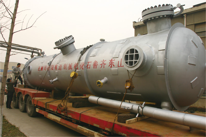 2011年3月滄州煉油廠熱低壓分離器